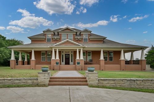 8113 Plum Creek Trl, Burleson, TX 76028-2491