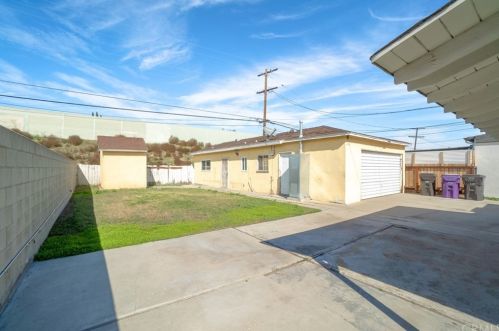 1719 Hardwick St, Long Beach CA  90807-1131 exterior
