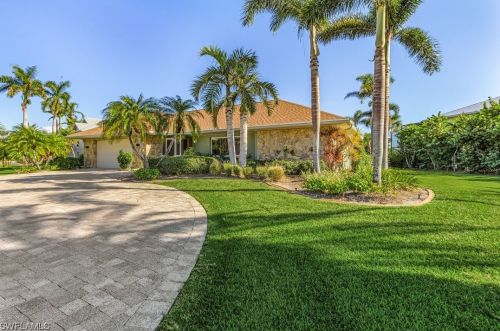 1224 Kittiwake Cir, Sanibel FL  33957-3608 exterior