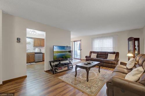 4326 Evergreen Dr, Saint Paul, MN 55127-3685