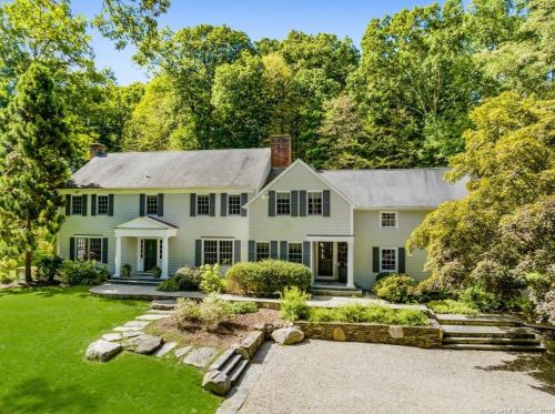 578 Valley Rd, New Canaan, CT 06840-3330