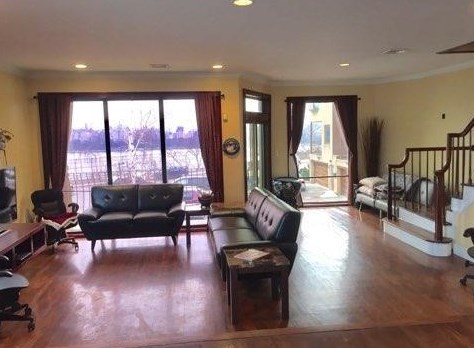 7621 Boulevard, North Bergen NJ  07047-5918 exterior