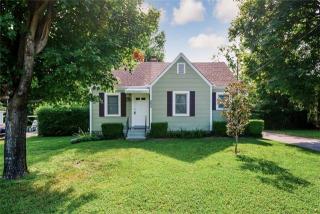 2924 Dobbs Ave, Nashville, TN 37211-2418