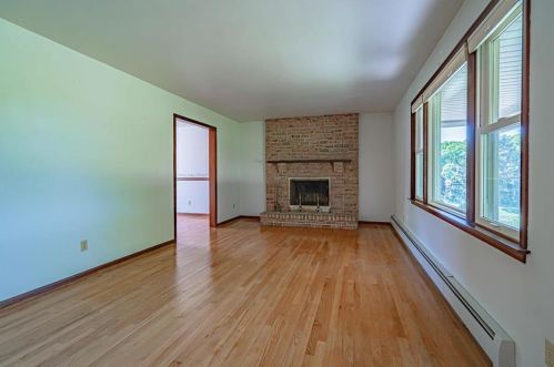 1943 Klines Mill Rd, Breinigsville PA  18031-2230 exterior