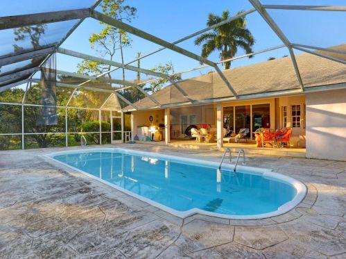 7040 Sable Rdg Ln, Naples FL 34109-3869 exterior