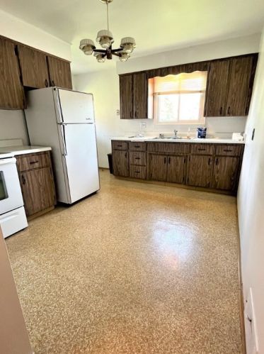 157 Warren Dr, New Kensington PA  15068-5241 exterior