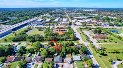 209 3 St, West Palm Beach FL  33403-3418 exterior