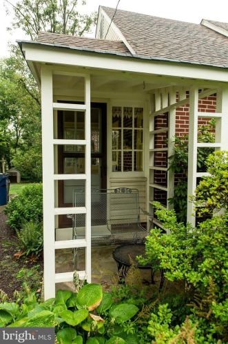 632 Towamencin Ave, Lansdale PA  19446-3441 exterior