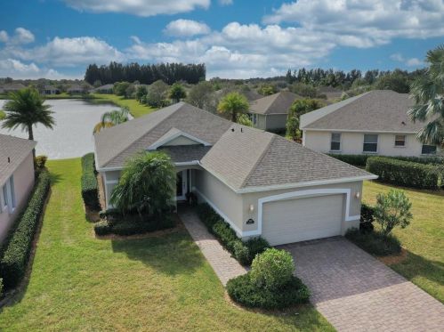 3150 Ashford Sq, Vero Beach, FL 32966-8972