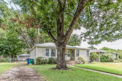 1202 Cullen Ave, Austin TX  78757-1904 exterior