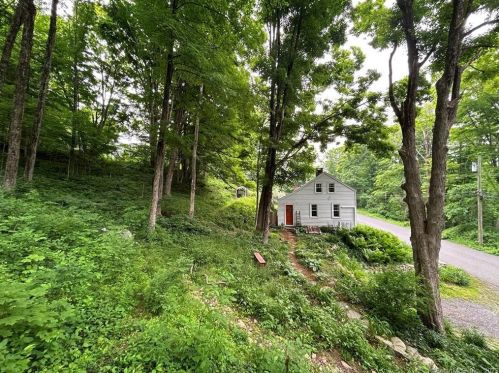 240 Cornwall Rd, West Woods, CT