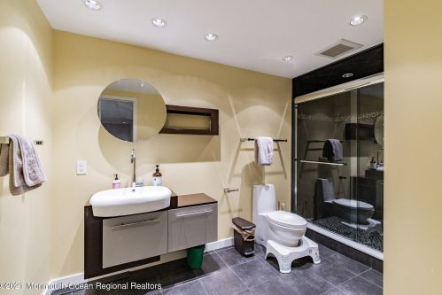 18 Marseille Ter, Morganville NJ  07751-9774 exterior