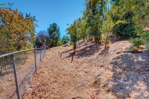 1050 Avocado Crst Rd, La Habra CA 90631-8108 exterior