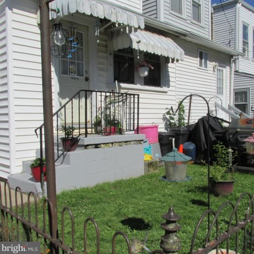 109 Chestnut St, Parkesburg, PA 19365-1334