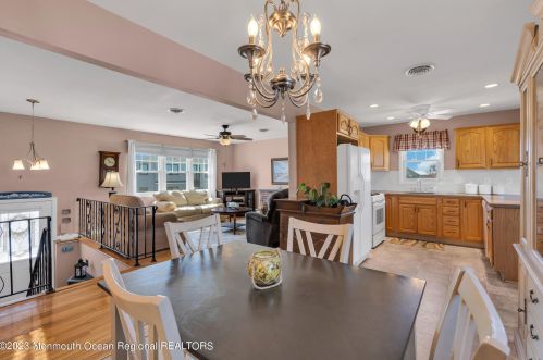 316 Sunset Dr, Pelican Island NJ  08751-2225 exterior