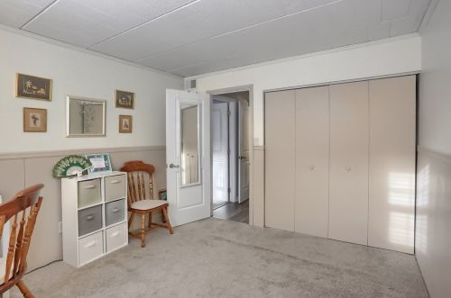 501 Camelot Dr, Pittsburgh PA  15237-4977 exterior