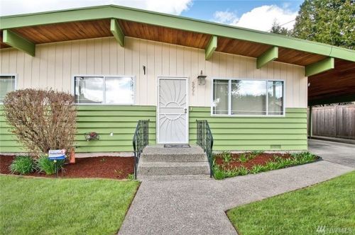 5996 Rainier Ave, Seattle WA  98118-4140 exterior