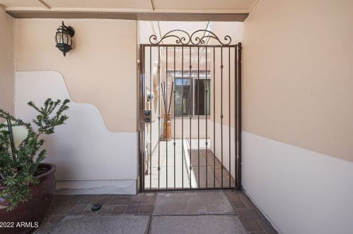 6517 13th Dr, Phoenix, AZ 85013-1062
