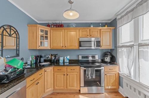 34 Hamlet Ave, Woonsocket, RI 02895-4493