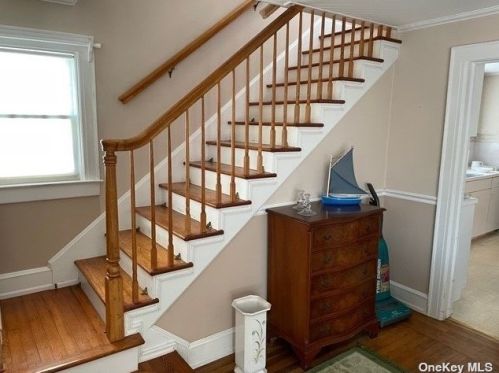 170 Great Neck Rd, Copiague NY  11726-3802 exterior