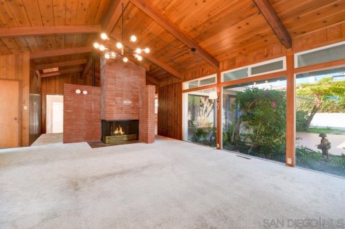 3922 Liggett Dr, San Diego, CA 92106-2006