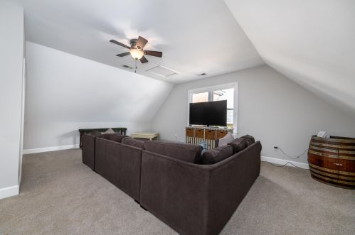 1328 Southlake Dr, Mount Pleasant SC  29464-7441 exterior