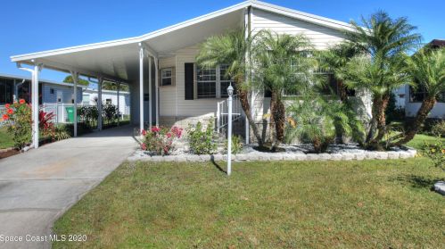 620 Puffin Dr, Sebastian, FL 32976-7803