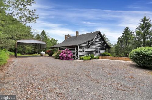 10263 Licking Creek Rd, East Salem, PA 17059-7253