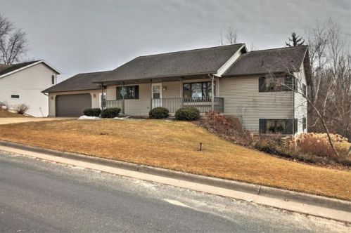 419 State St, Westby, WI 54667-1369