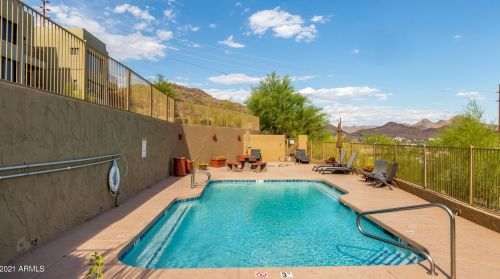 16 Alicen Ct, Phoenix, AZ 85021-2489