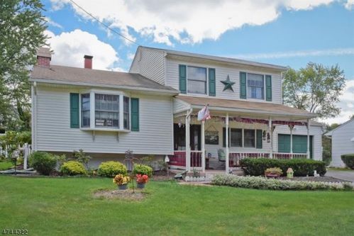 30 Alden Ter, Roxbury Township, NJ 07836-9549