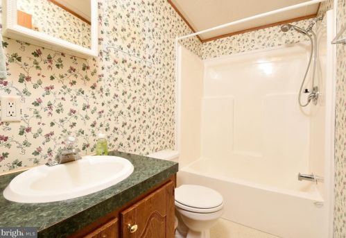 5906 Stanfield Rd, Spotsylvania VA  22551-2824 exterior