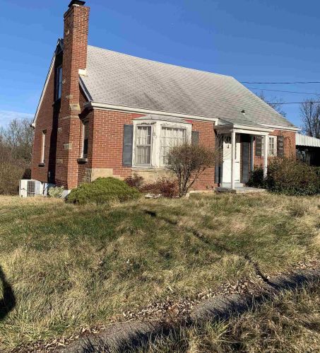 5557 Lori Ln, Covington, KY 41015-2235
