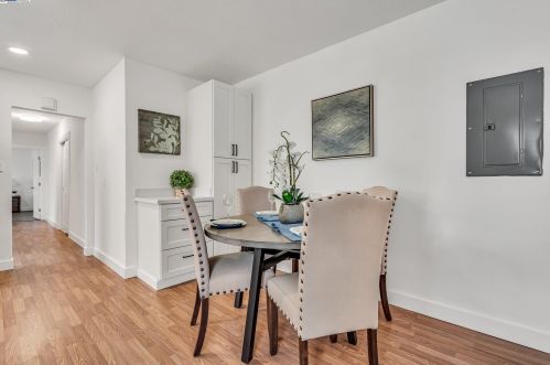 5531 Fremont St, Oakland CA 94608-2216 exterior