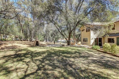 17790 Hitch Ct, Lake Wildwood CA  95946-9648 exterior