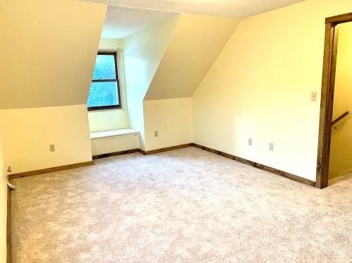 28 Country Side Cir, Belmont NH  03220-4042 exterior