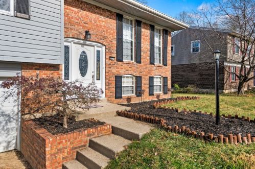 1074 Glendale Dr, Stonelick, OH 45103-1432