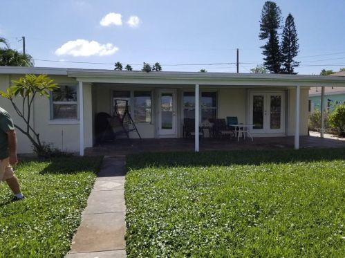 14093 Bayshore Dr, Saint Petersburg, FL 33708-2210