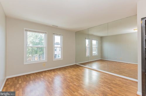 1202 33rd St, Washington DC  20007-3201 exterior