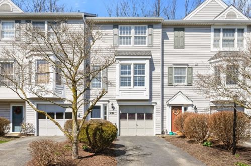 231 Fieldbrook Dr, Canonsburg, PA 15317-9763