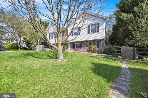 136 Mount Carmel Dr, Littlestown, PA 17340-1544