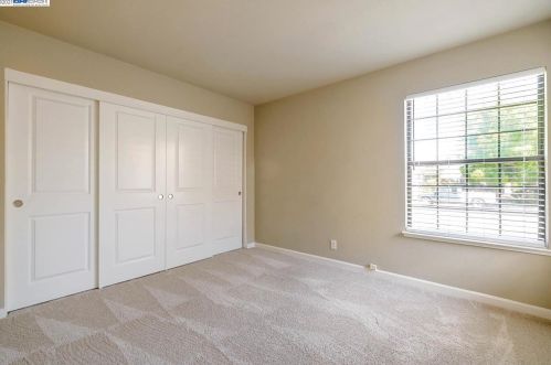 3530 Whitehall Ct, Pleasanton CA  94588-3507 exterior