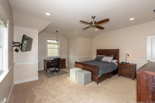 18 Heron Pond Rd, Essex CT  06426-1466 exterior