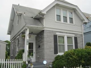 49 Ettwein St, Bethlehem PA  18018-4115 exterior
