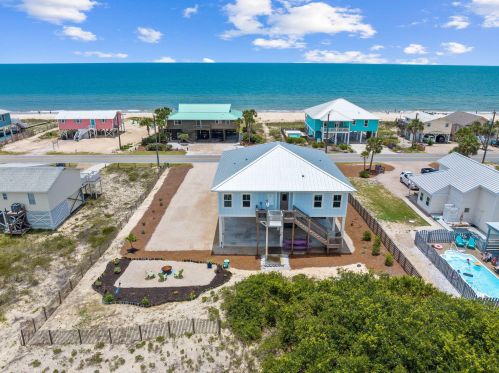 765 Gorrie Dr, Saint George Island FL  32328-2912 exterior