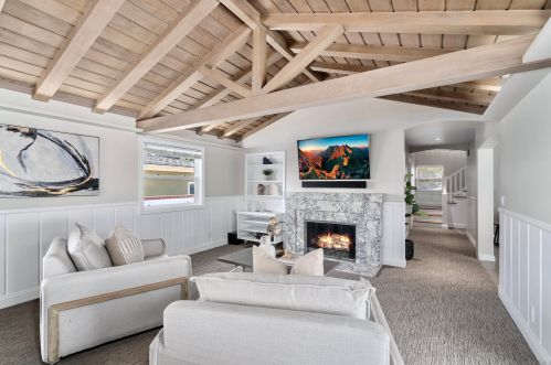 1151 Turquoise St, San Diego CA 92109-1247 exterior