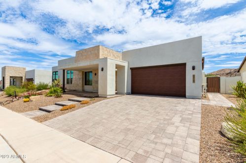 9315 13th Way, Phoenix, AZ 85042-7975