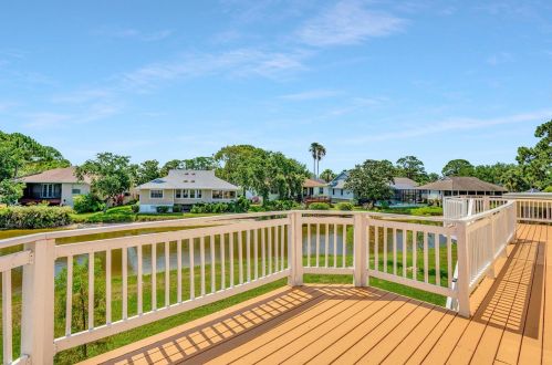 1040 Pointe Alexis Dr, Tarpon Springs FL  34689-7119 exterior