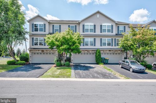 440 Waterleaf Ct, Navy Sup Dpt, PA 17050-2489