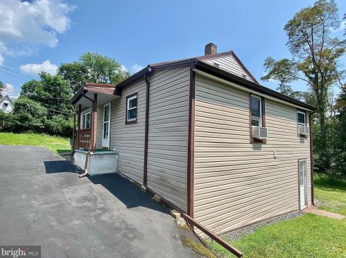 419 Broad St, Ashland, PA 17921-2107